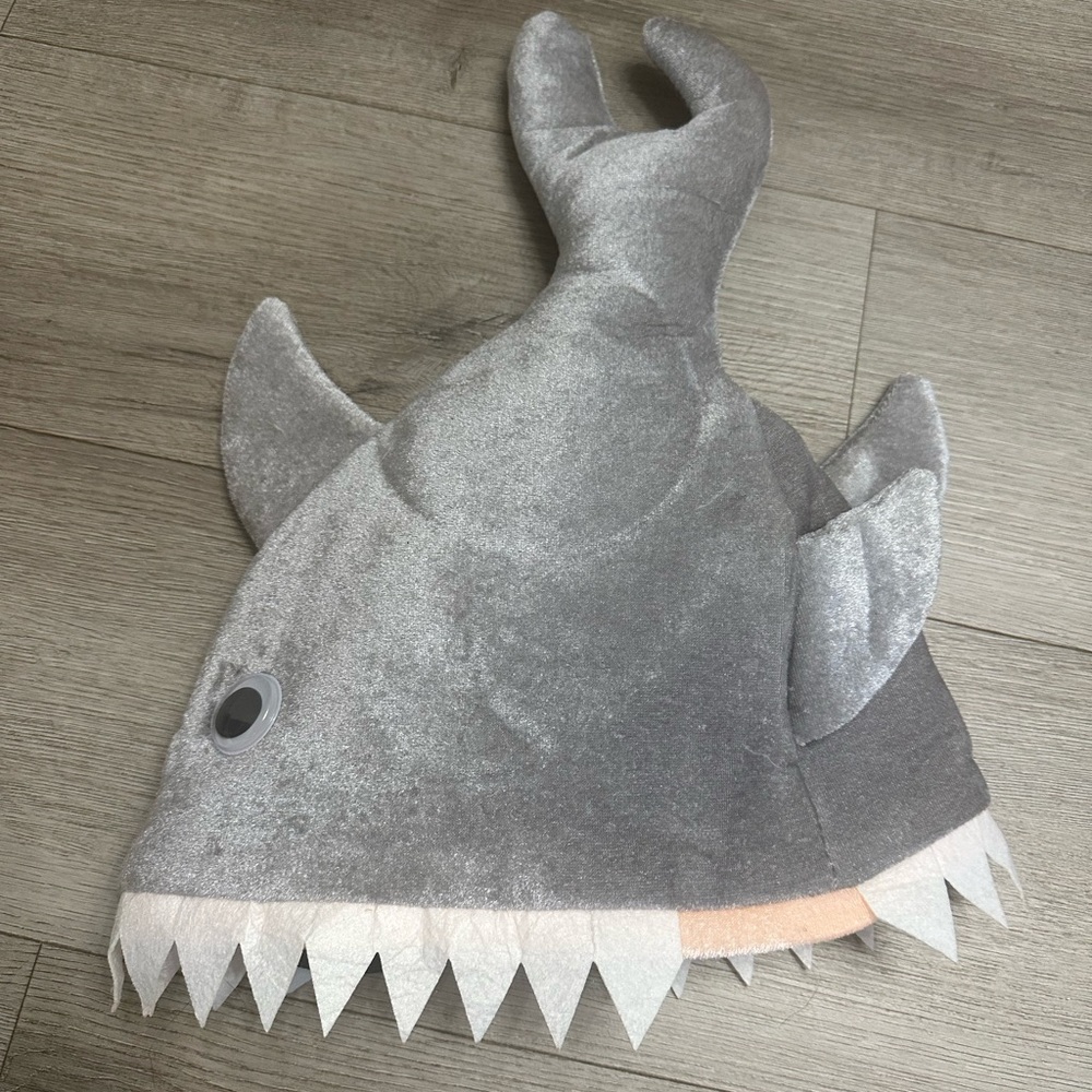 Shark hat